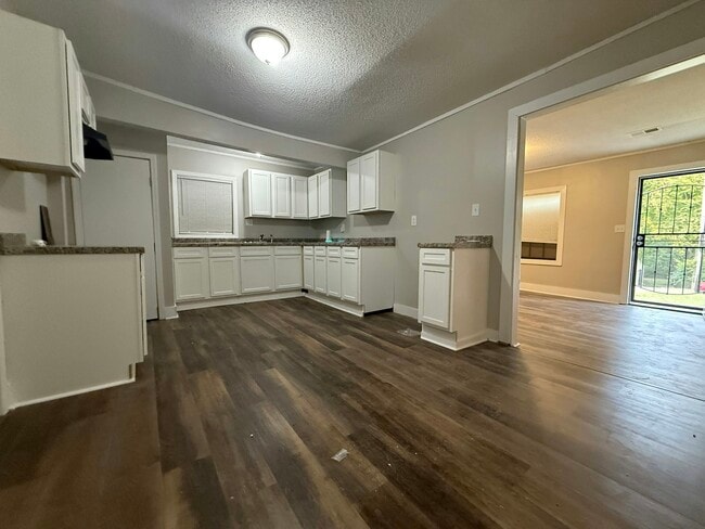 Photo - 705 Harahan Rd