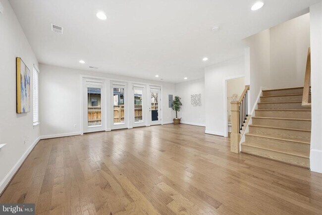 Photo - 42313 Impervious Terrace