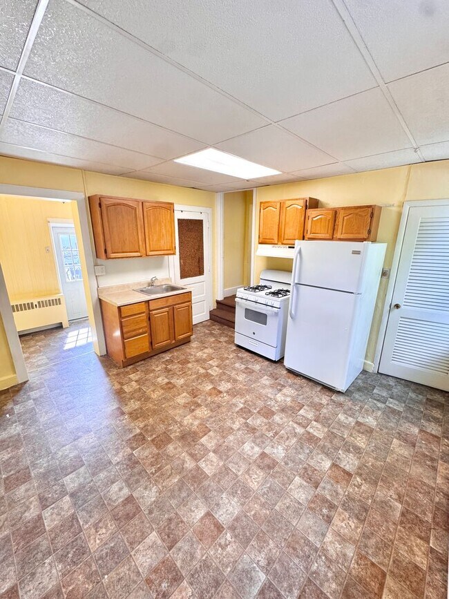 1847 E Emmaus Ave Unit 4