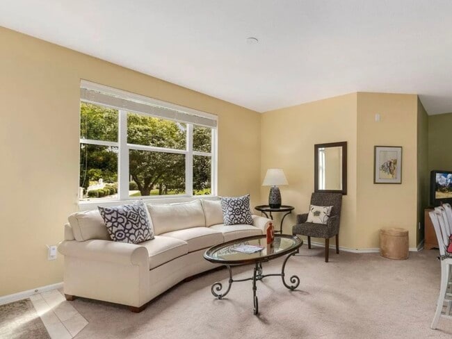 Sala de estar - 2035 Grays Peak Dr Unidad 101