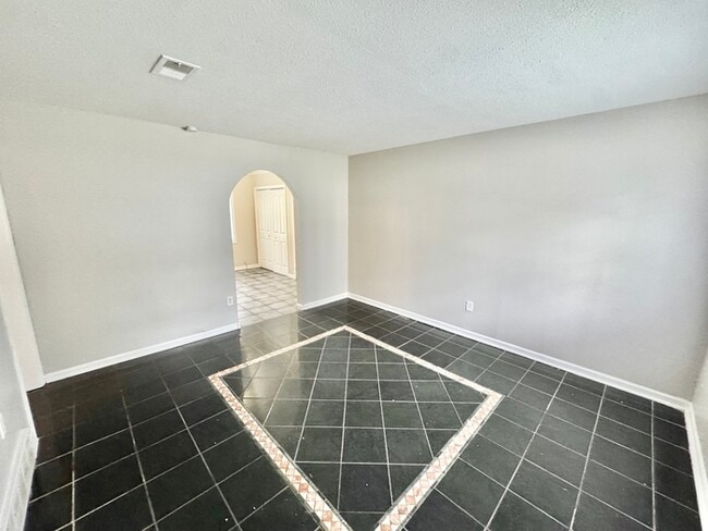 Photo - 3353 Elk Point Dr