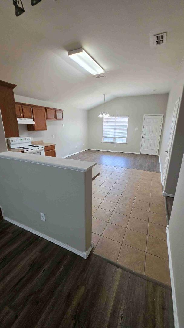 Photo - 6553 92nd St