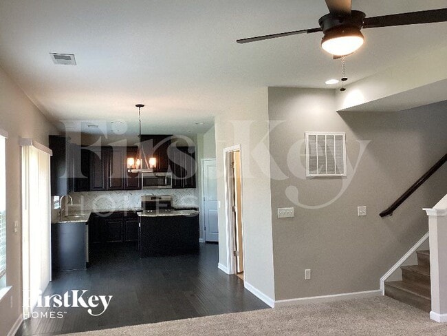 Photo - 2816 Bluestem Ln