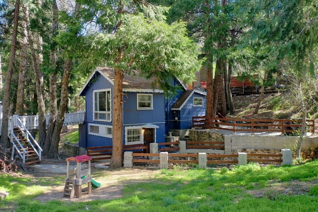 Photo - 407 S Dart Canyon Rd House