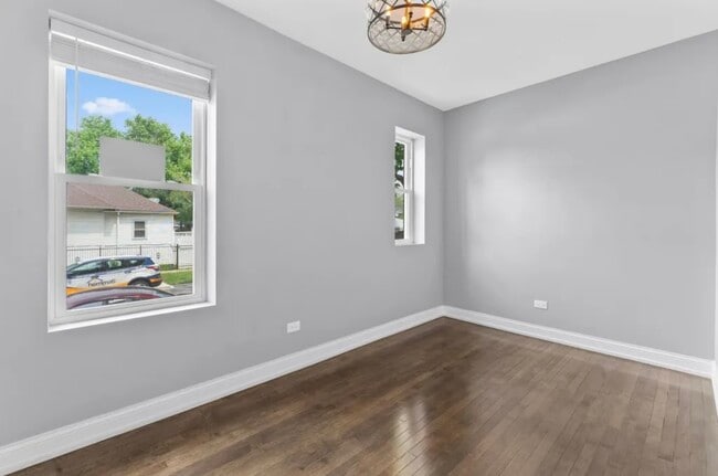 Photo - 1059 N Mayfield Ave Unit 3bed 1bath