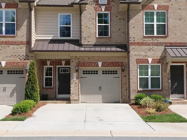 Building Photo - 846 Silver Leaf Dr