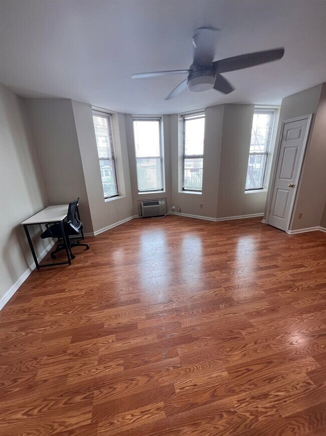 Photo - 222-224 48th St Unit 2A