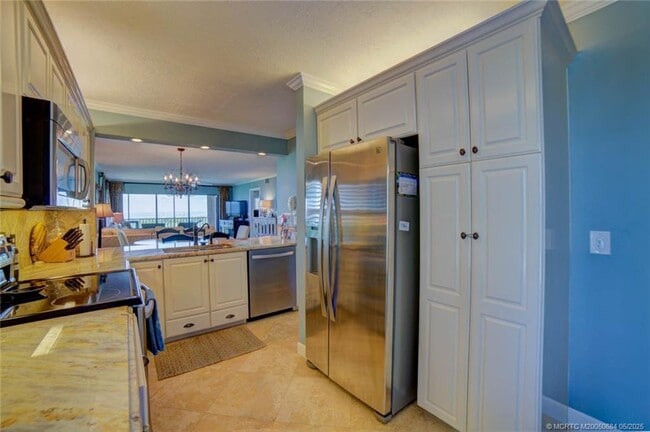 Building Photo - 2491 NE Ocean Blvd Unit 103 Rental
