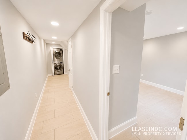 Photo - 55 Quincy Pl NW Unidad #B