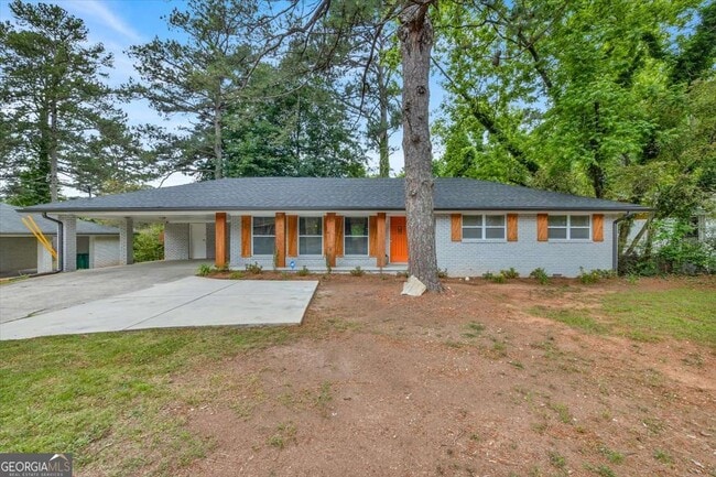 Building Photo - 2271 Columbia Dr