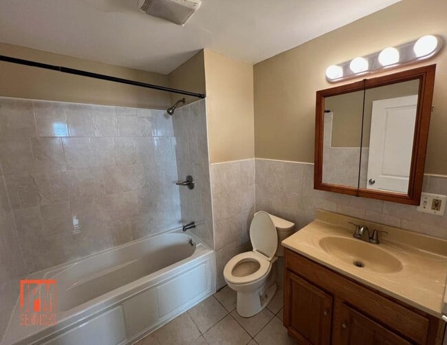 Photo - 66 Thornton St