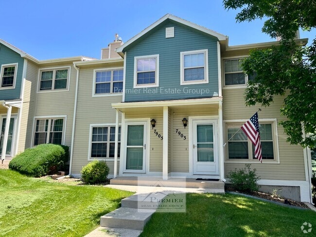 Building Photo - 7905 Lexington Park Dr Rental
