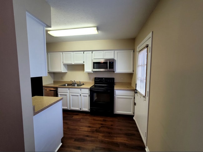 Photo - 2 bed 2.5 bath Townhouse condo in Butler Township