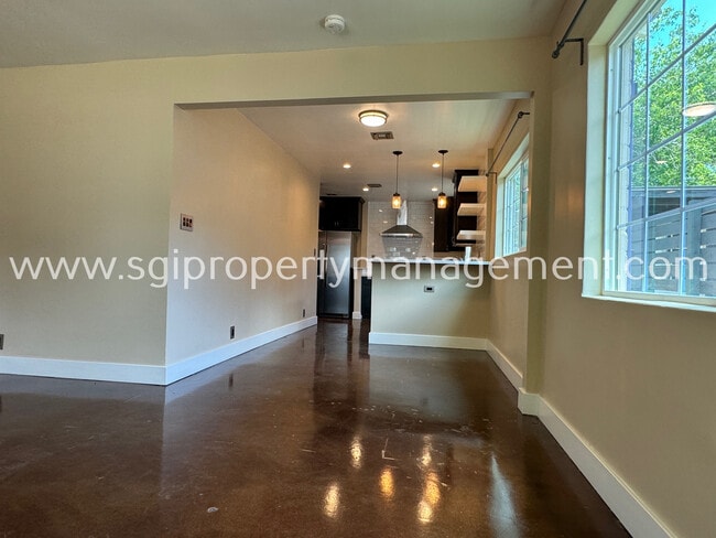 Photo - 2723 N Greenfield Rd