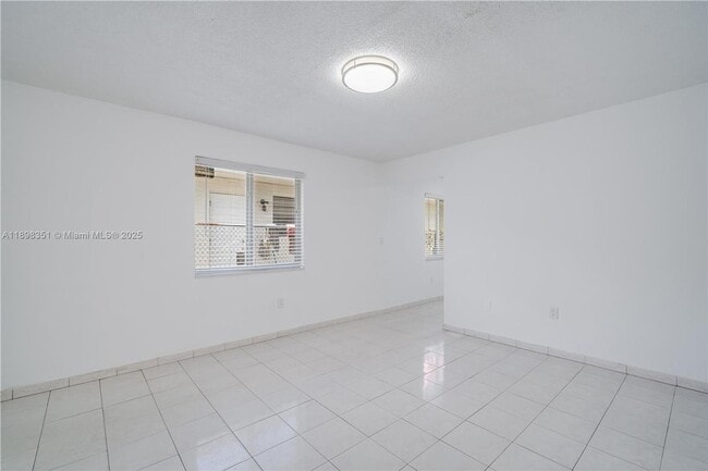 Photo - 3437 SW 25th St