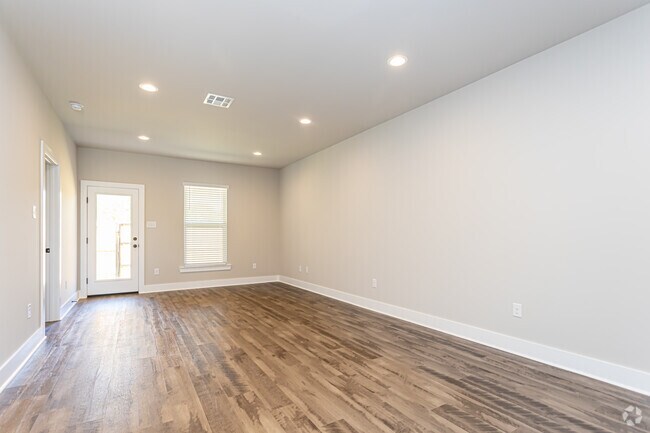 2BR, 2BA - 1,489SF