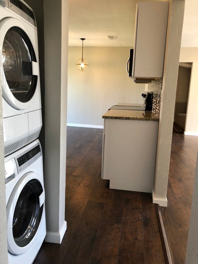 Photo - 3621 Spruce Ave