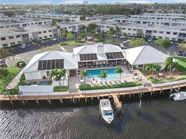 Building Photo - 110 Cypress Club Dr Unit 108
