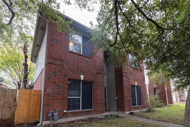 Building Photo - Charming Pflugerville Home