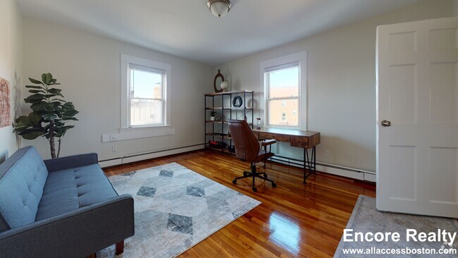 Building Photo - 19 Winship St Unit 2.5 BED Brighton Rental