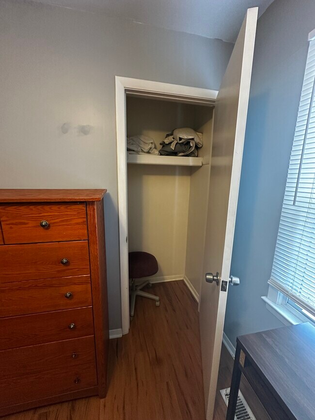 Photo - Wellesley - 2804