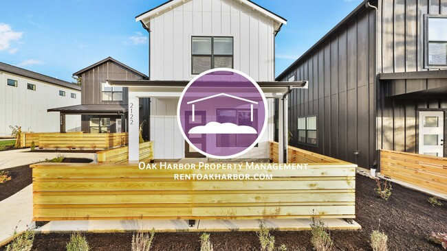 Building Photo - 3 Bed 2 Bath - A/C Mini-split - Fabulous F... Rental