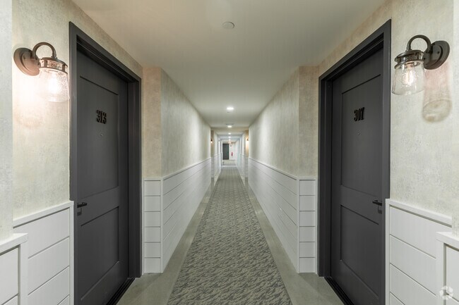 504 Glenbrook