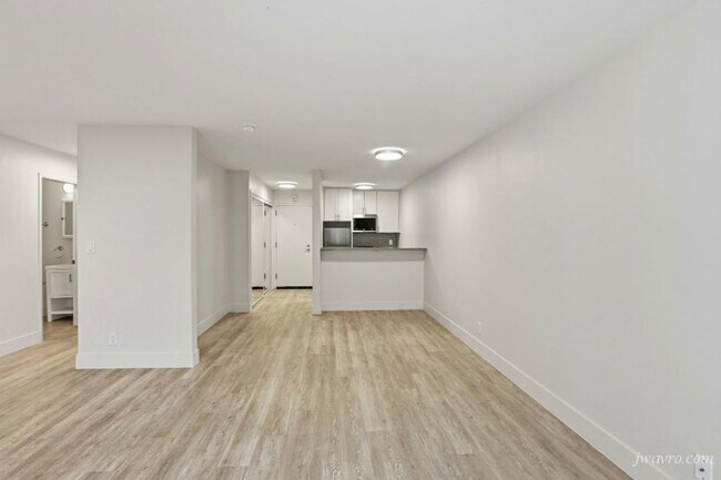 Photo - 480 Warren Dr Unit 201