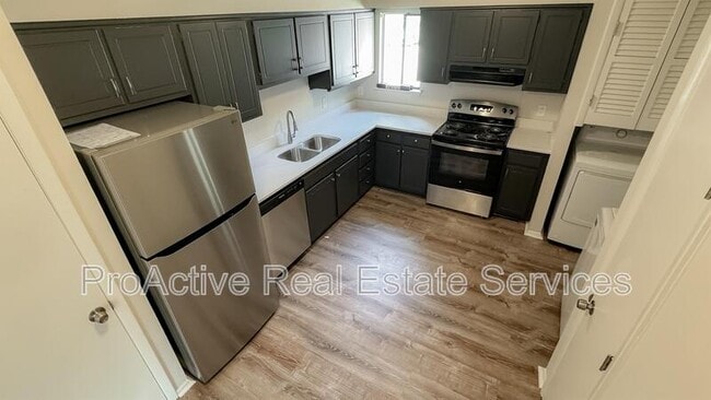 Photo - 1373 E Tanners Creek Dr