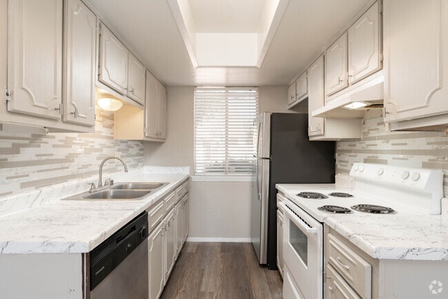 2HAB, 1.5BA - 930 ft² - Santa Cruz Apartments