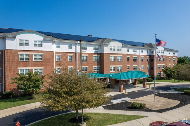 2BR, 1BA - 910SF