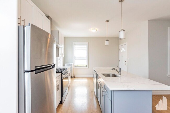 3925 N Keeler Ave Unit 3929-2N