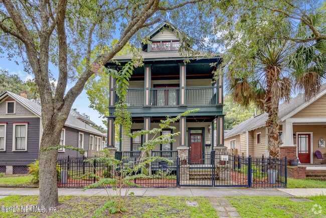 Building Photo - 1435 N Liberty St Rental