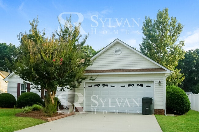 Photo - This home exudes a cheerful and welcoming charm!