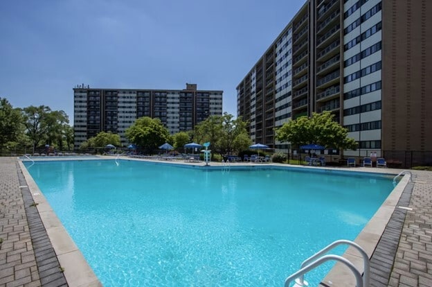 Rahway Plaza Apartments - Rahway Plaza Apartments