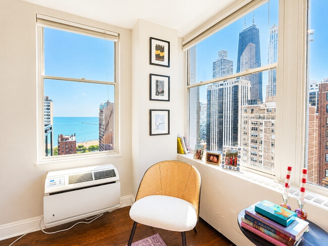Photo - 30 E Elm St Unit 21C