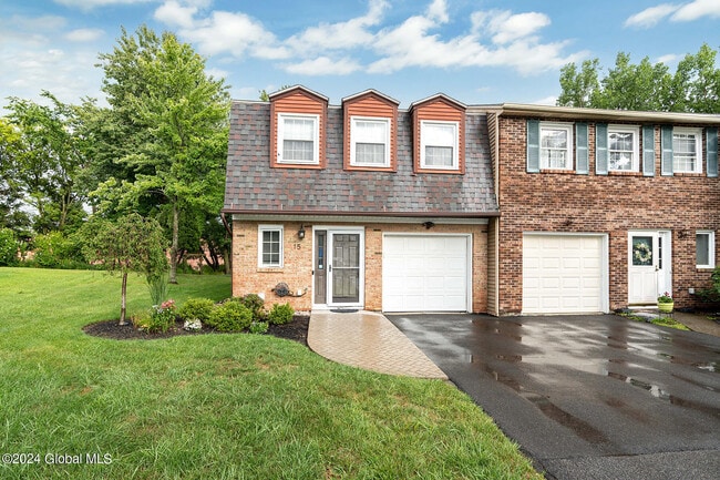 Photo - 15 Stirrup Dr Townhome
