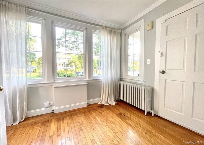 Photo - 306 Soundview Ave Unit Right