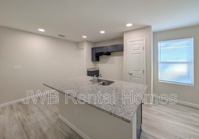 Photo - 439 Phelps St