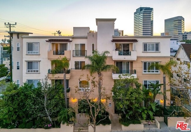 Building Photo - 1257 Brockton Ave Unit 302