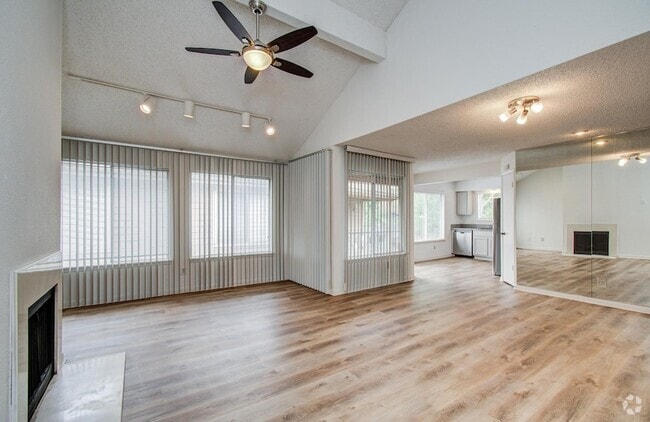 Building Photo - 12400 Overbrook Ln Unit 36D Rental