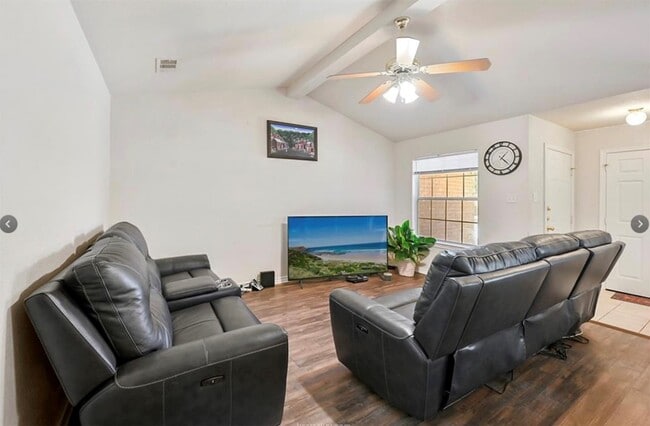 Building Photo - 914 Crepe Myrtle Rental