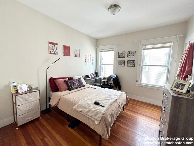 Photo - 18 Romsey St