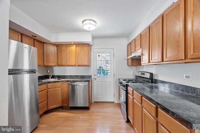 Photo - 236 Gerritt St