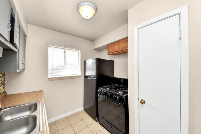 Photo - 1320 Griffin St Unit 4