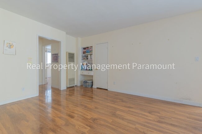 Photo - 8016 Blackburn Ave Unit #1