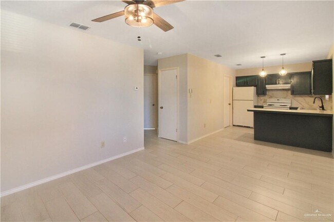 Photo - 1606 N Inspiration Blvd Apartment Unit 8