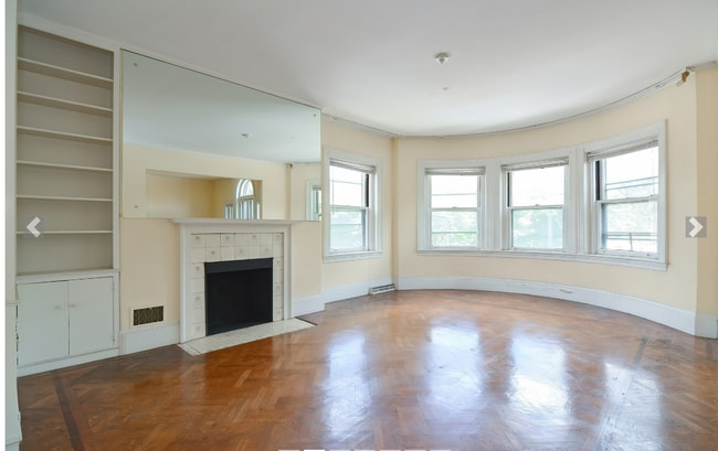 Photo - 923 Beacon St