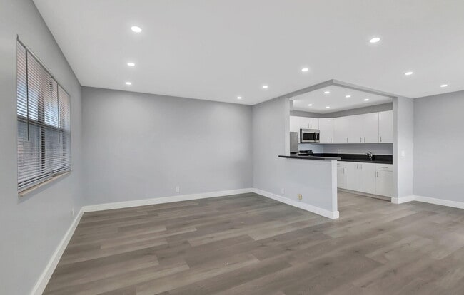 Building Photo - 171 Monaco Way Rental