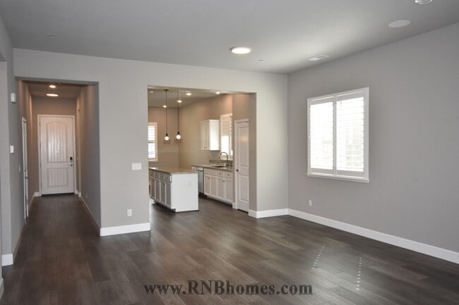 Photo - 5121 Creekhollow Way